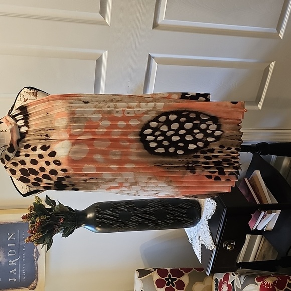 Colorful and Head-Turning Animal Print Halter Dress - Picture 5 of 16